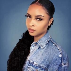 Meet your Posher, Shayla